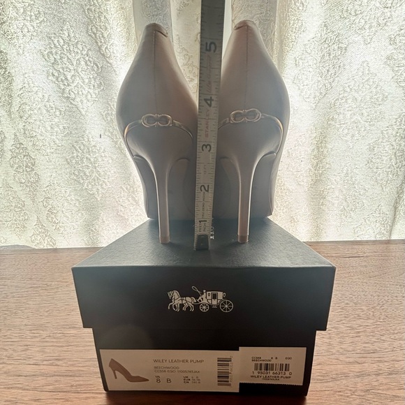 Wiley leather Coach pumps size 8 nude tan camel - Picture 10 of 14